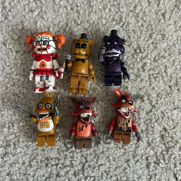 Five Nights at Freddy’s McFarlane Mini Figure Lot, including Withered Chica - Picture 2 of 5